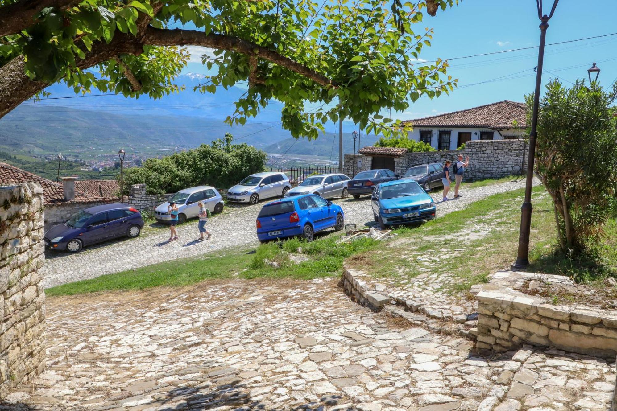 Guest House Vasili Berat Extérieur photo