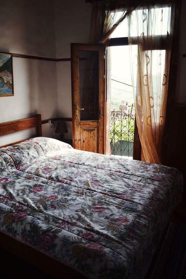 Guest House Vasili Berat Extérieur photo
